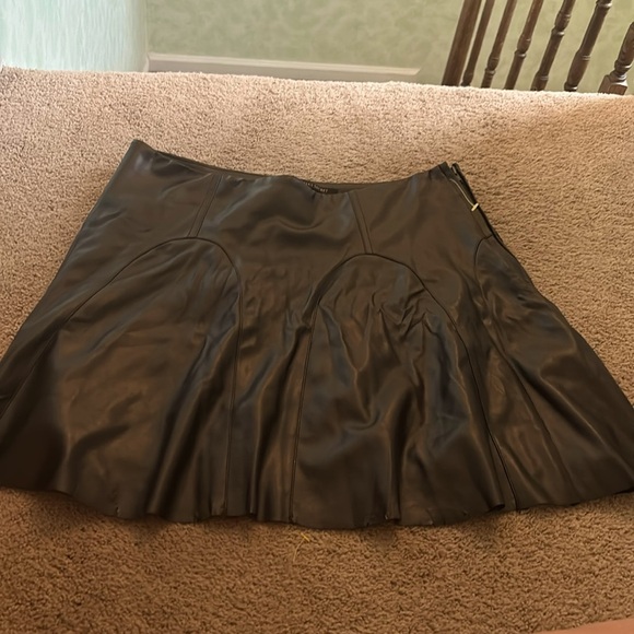 Victoria's Secret Dresses & Skirts - Victoria Secret Faux Leather Skirt Size 4/small